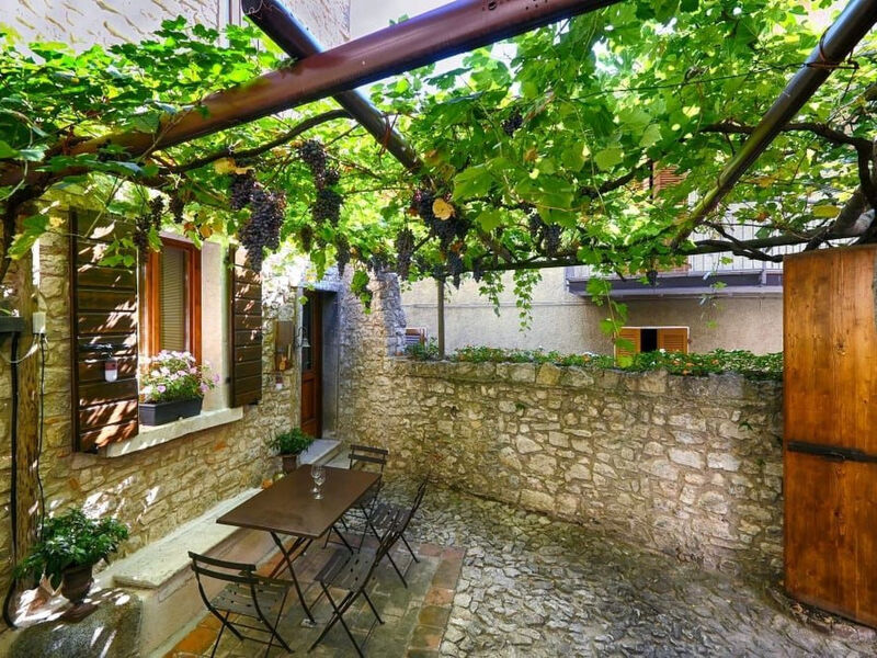 Wohnung Taverne