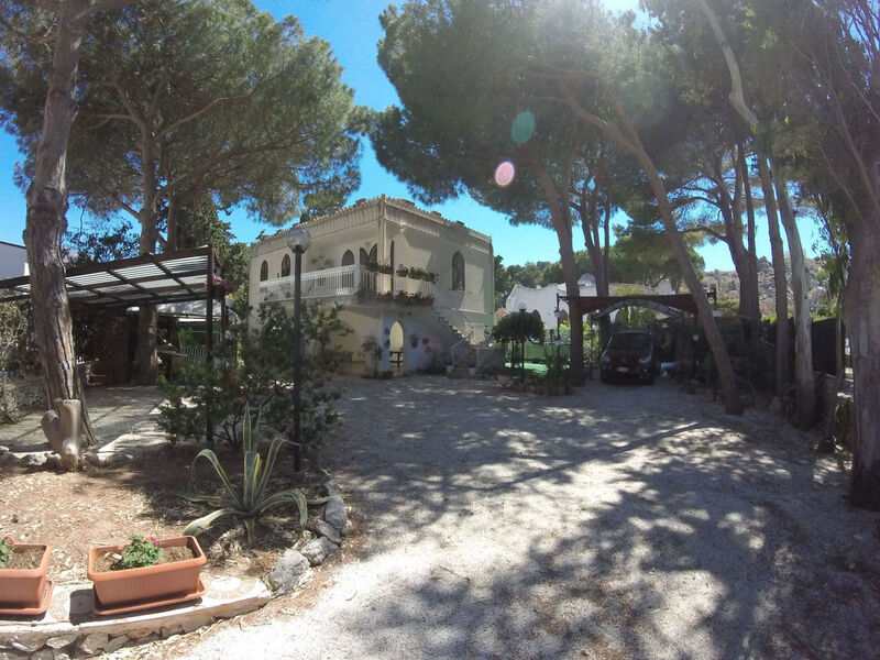 'Villa sul porto