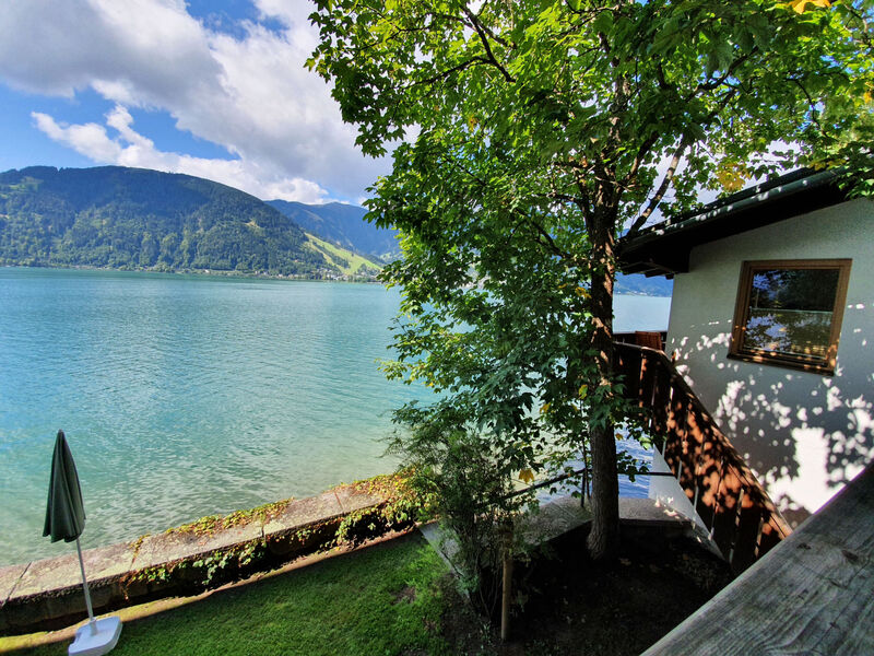 Waterfront Apartment 4