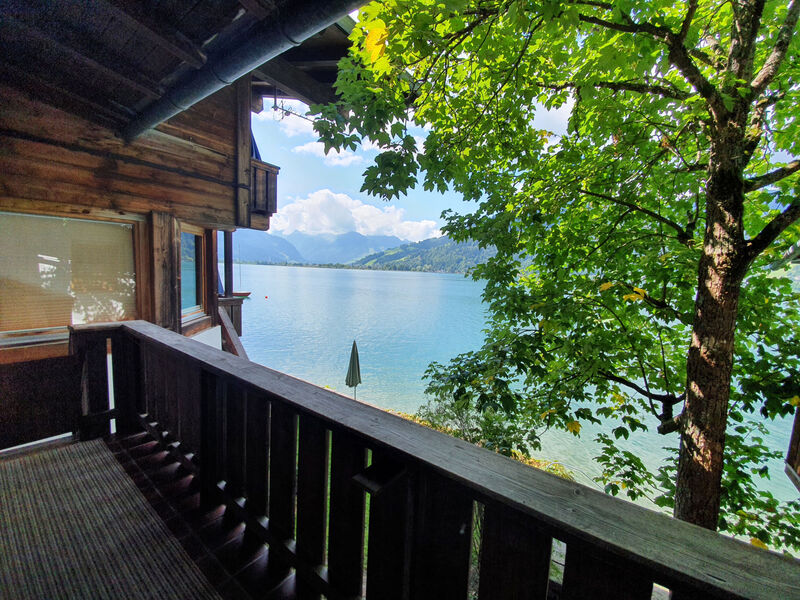 Waterfront Apartment 4