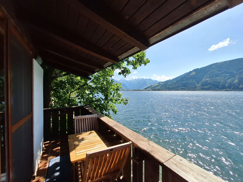 Waterfront Apartment 4