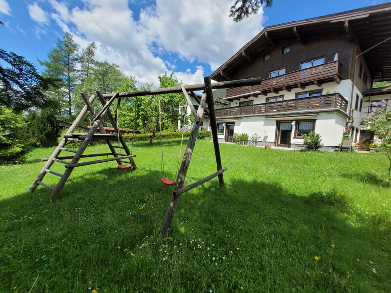 Profelt Apartment B, für 4,zentrale Lage, große Te