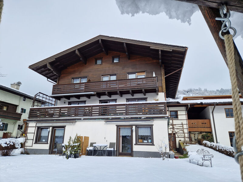 Profelt Apartment B, für 4,zentrale Lage, große Te
