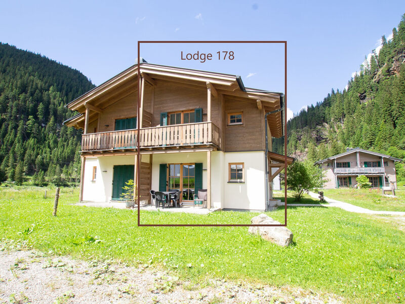 Lodge Adlerhorst 178 im Tauerndorf Enzingerboden