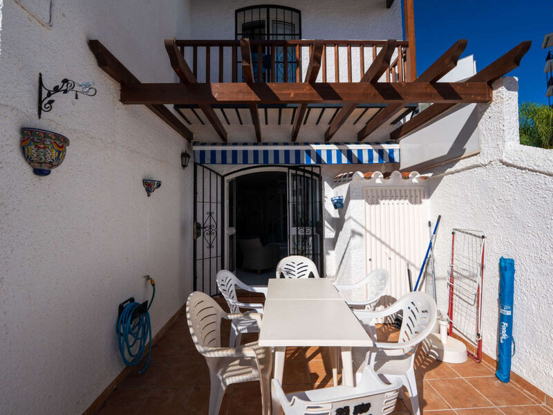 Los Pinos 29 Villas by Casasol