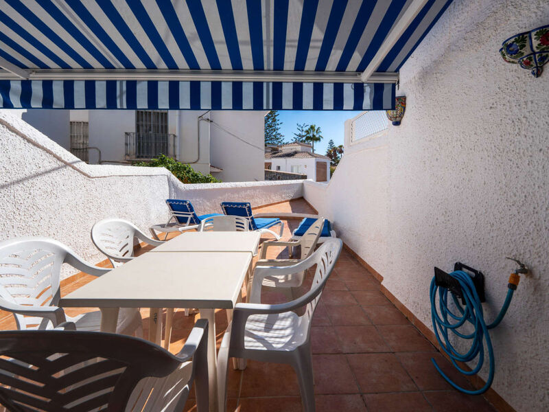 Los Pinos 29 Villas by Casasol