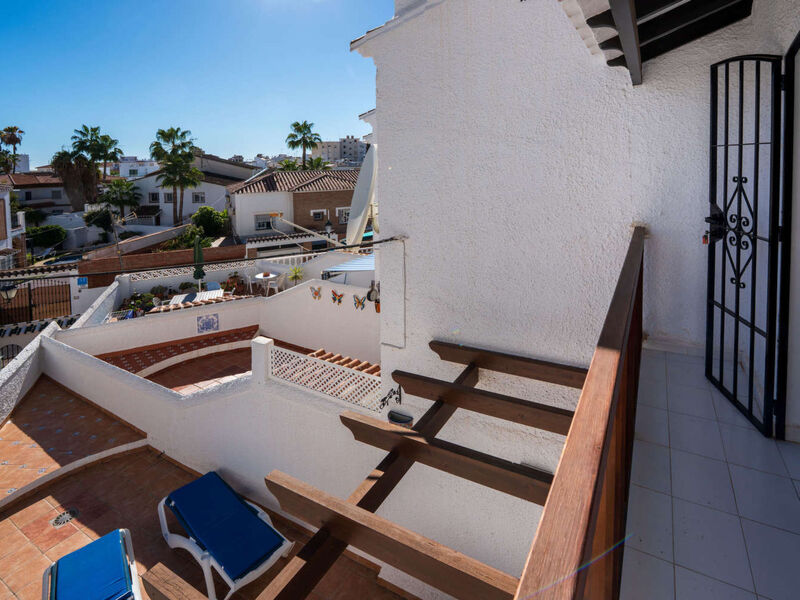 Los Pinos 29 Villas by Casasol