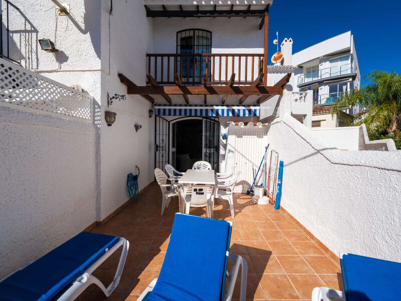 Los Pinos 29 Villas by Casasol