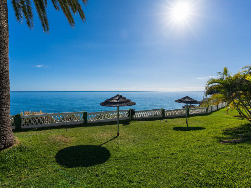 Acapulco Playa 302 by Casasol