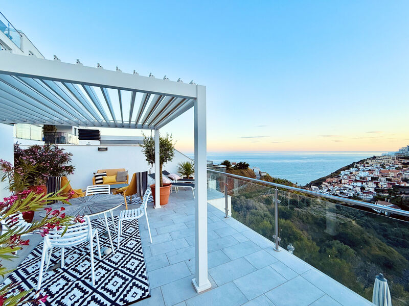 Penthouse Balcon del Mar 121 by Casasol