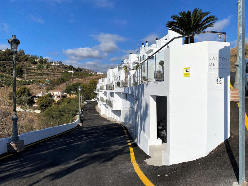 Balcon del Mar Seaview 115 by Casasol