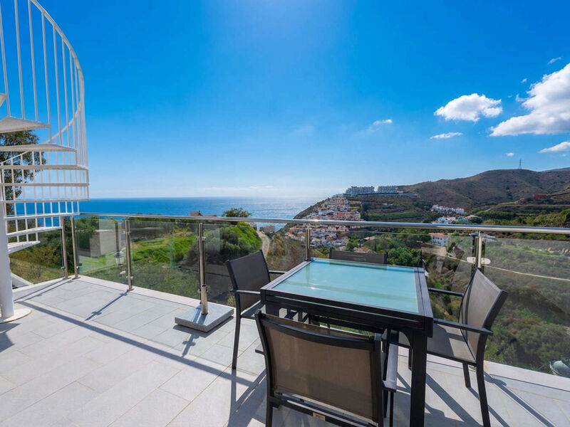Penthouse Balcon del Mar 124 by Casasol