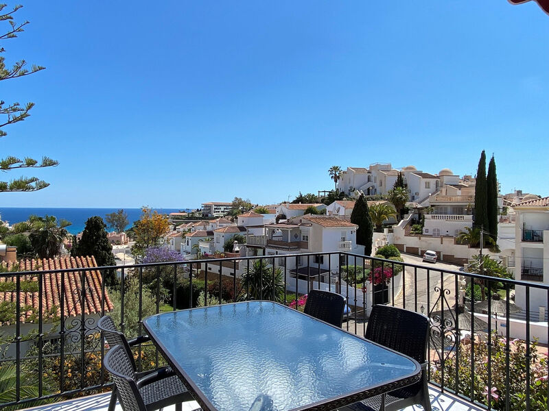 Vila Casa la Vida by Casasol