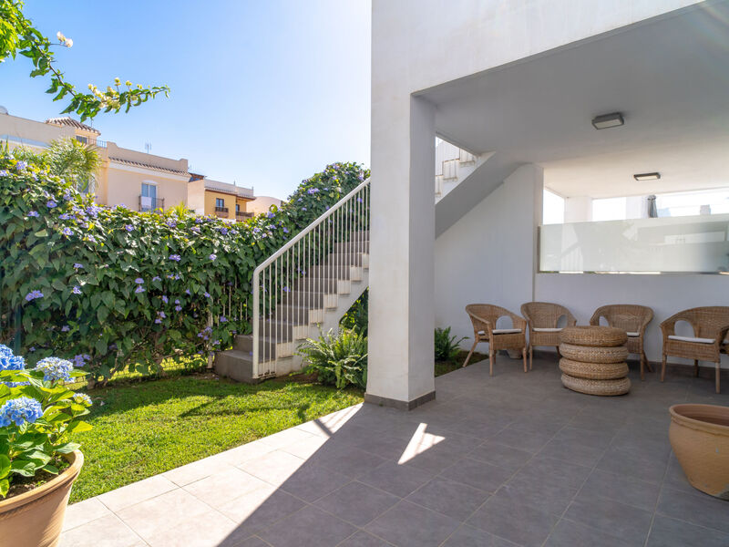Vila Premium Los Mangos by Casasol