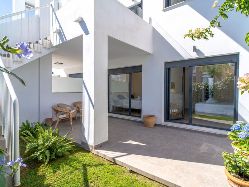 Vila Premium Los Mangos by Casasol
