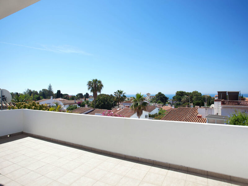 Modern Villa close to Costabella beach