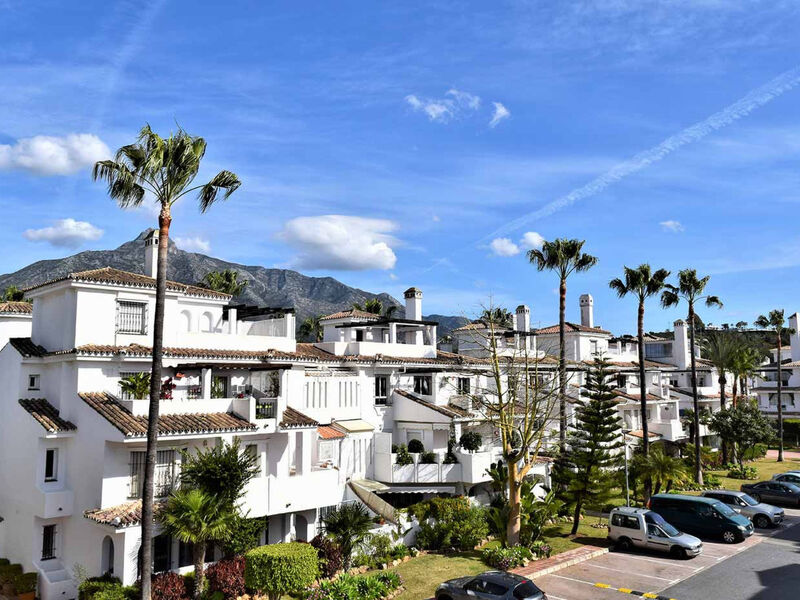 Ático dúplex-Urbanización Los Naranjos