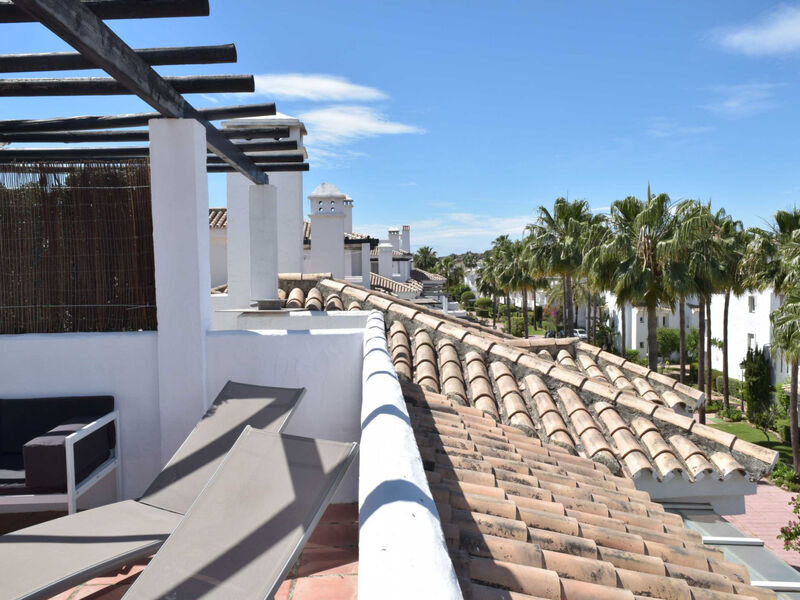 Ático dúplex-Urbanización Los Naranjos