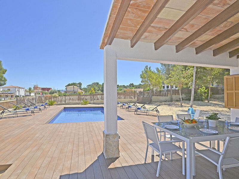 Pinocha (Villa Anglessos)