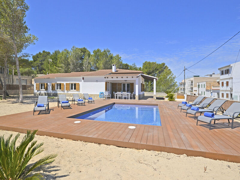 Pinocha (Villa Anglessos)