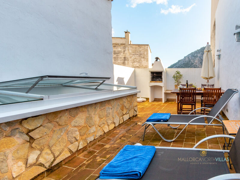 Casa Joana Acogedora Casa de Pueblo con Terraza