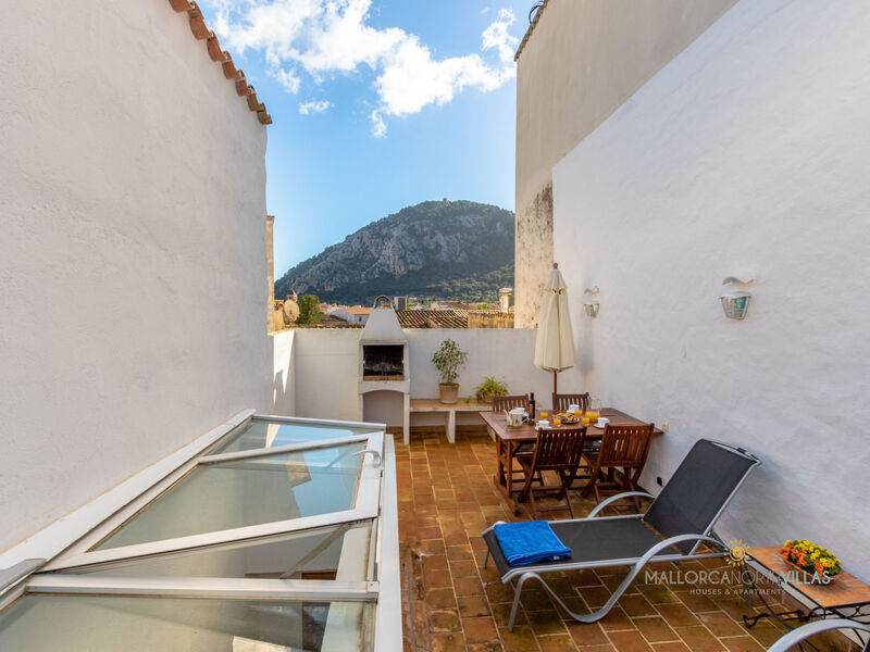 Casa Joana Acogedora Casa de Pueblo con Terraza