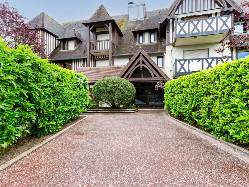 Les Manoirs