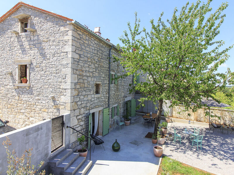 Vila KALU
