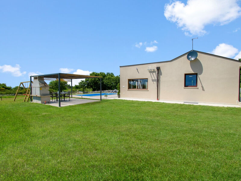 Vila Deni