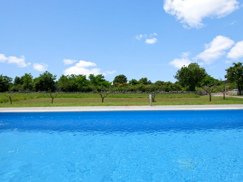 Vila Deni