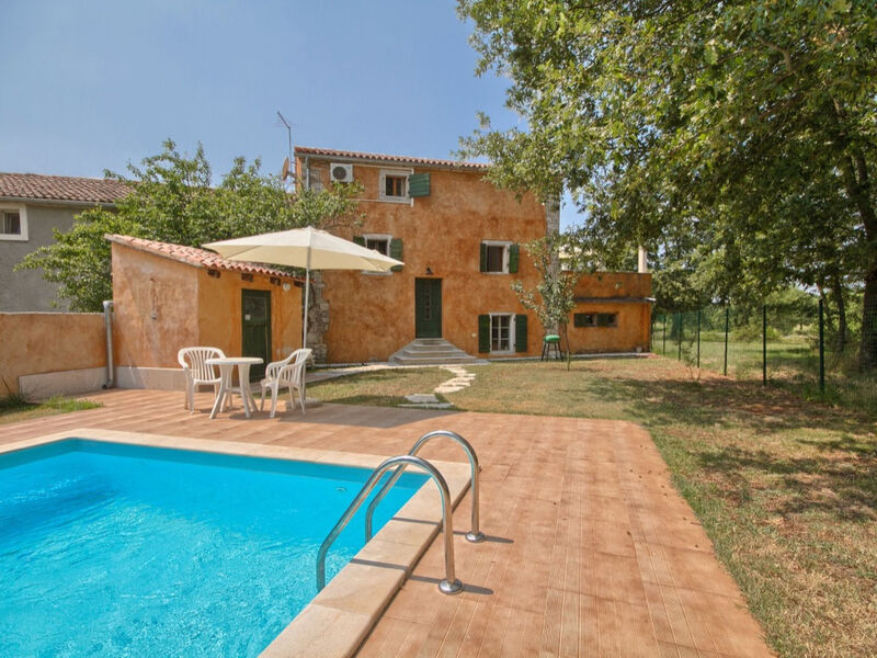 Vila Postaja