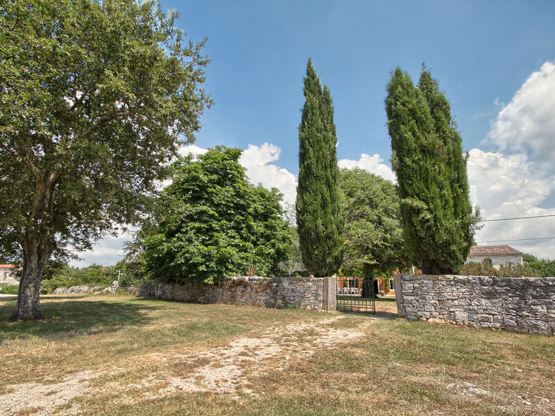 Vila Postaja