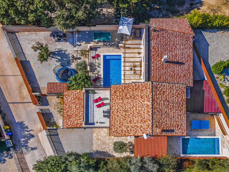 Vila Lona