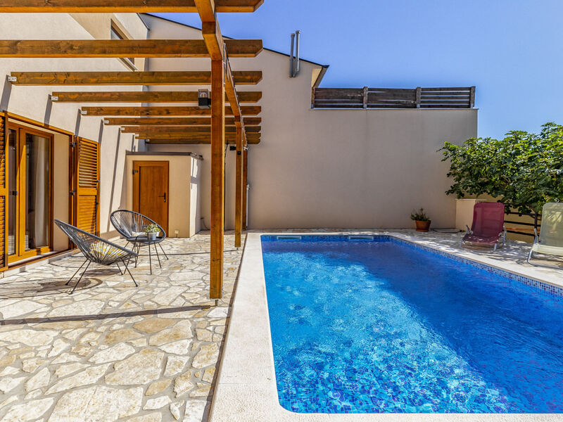 Vila Lona