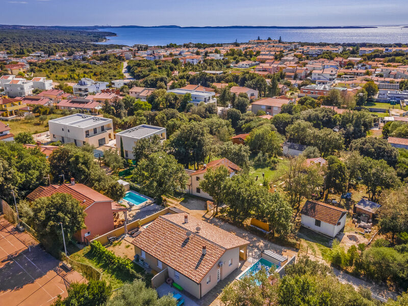 Vila Lona