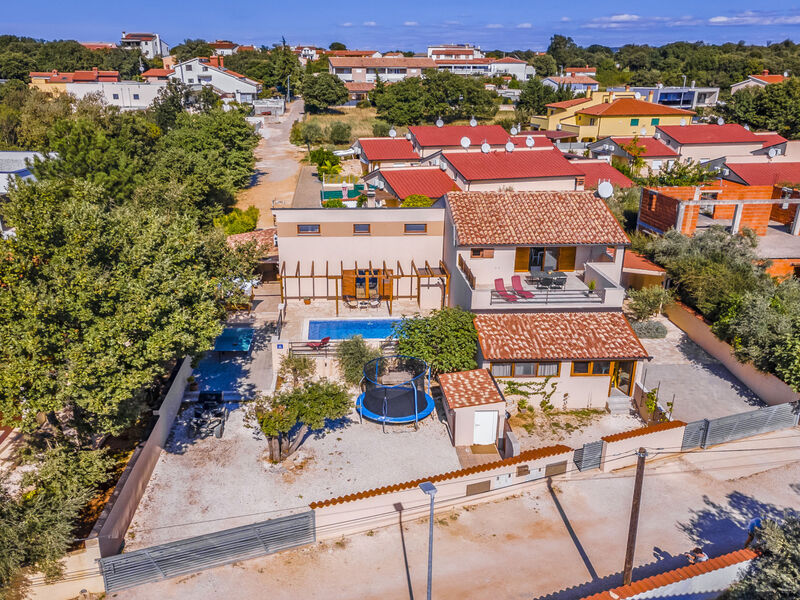 Vila Lona