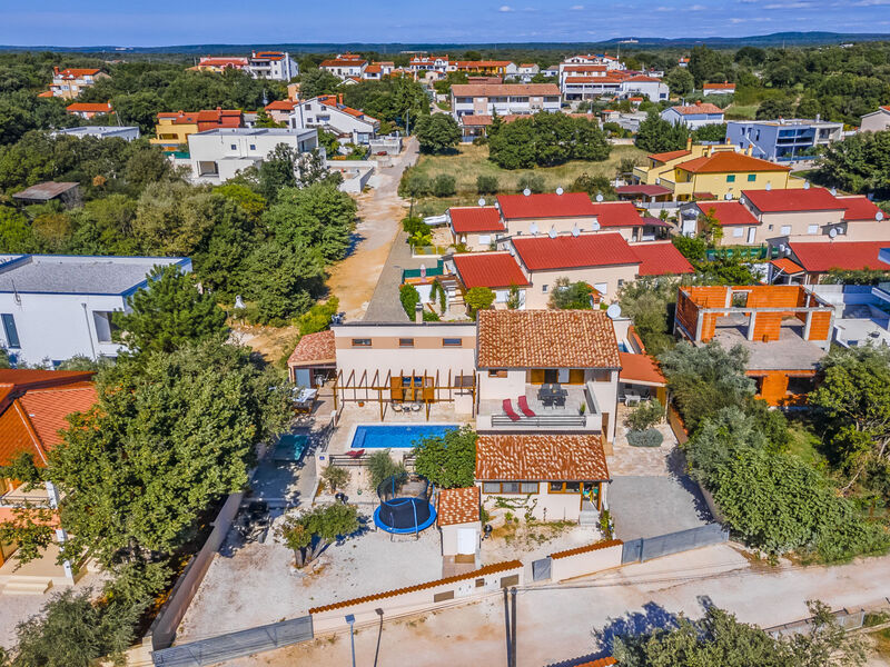 Vila Lona