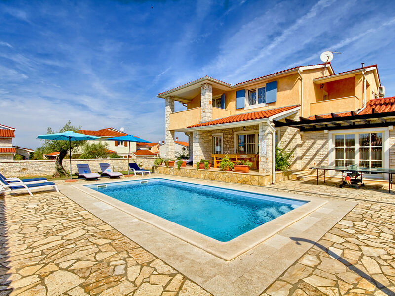 Vila Oliva