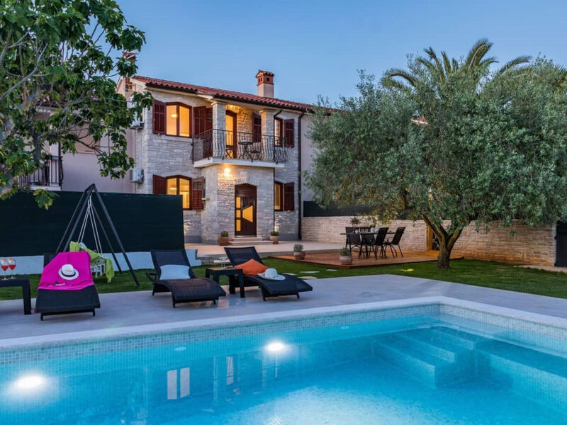 Vila Pietra