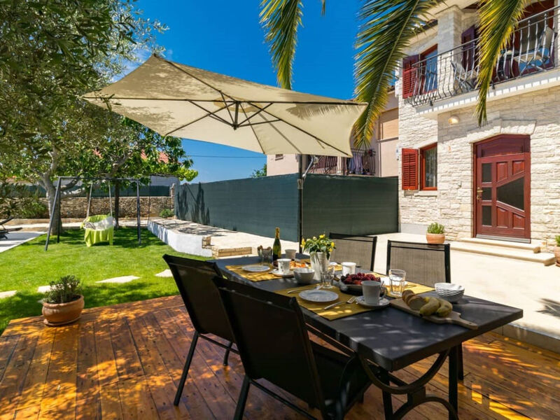 Vila Pietra