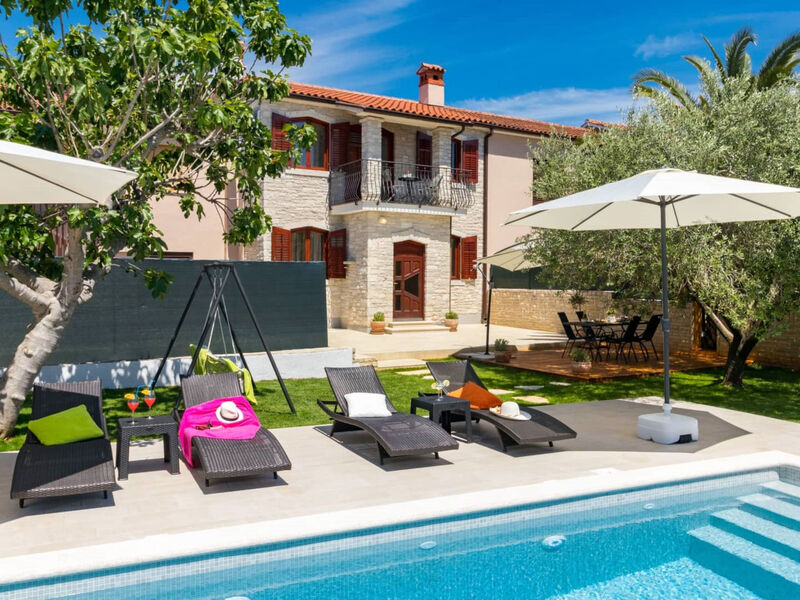 Vila Pietra