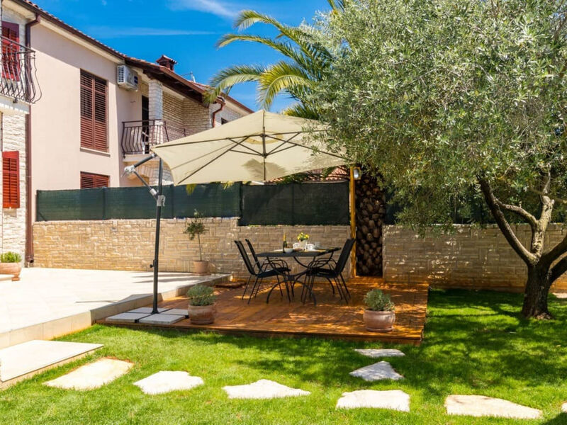 Vila Pietra