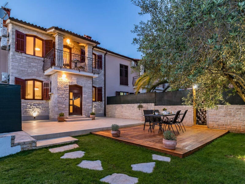 Vila Pietra