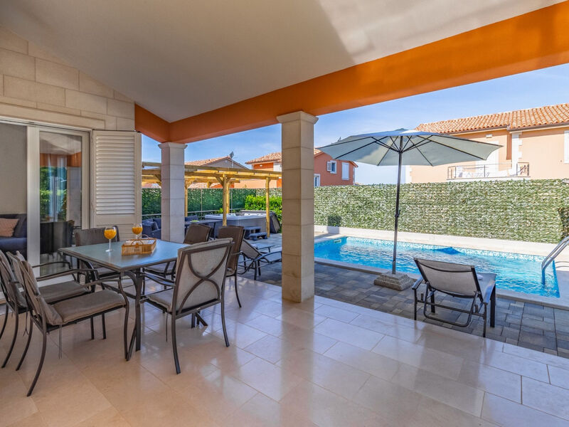 Vila Lotus 13K