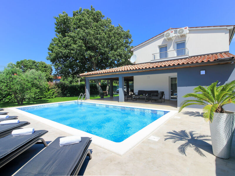 Vila KETRIN