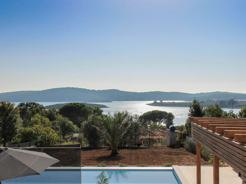 Vila PERGOSA WITH SEA VIEW AND SAUNA