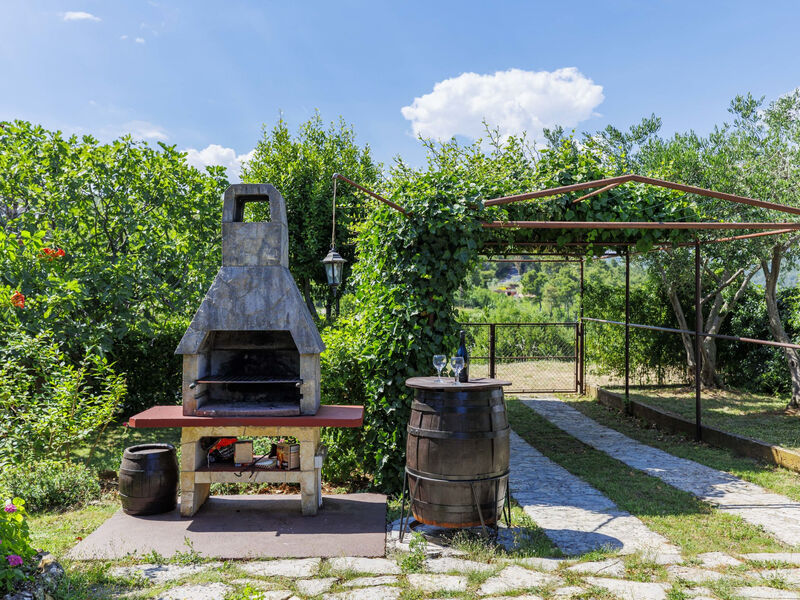 Lado Mediterraneo