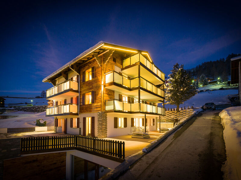 Lunic, AZapartments.ch, B&B, (Grächen), 1057
