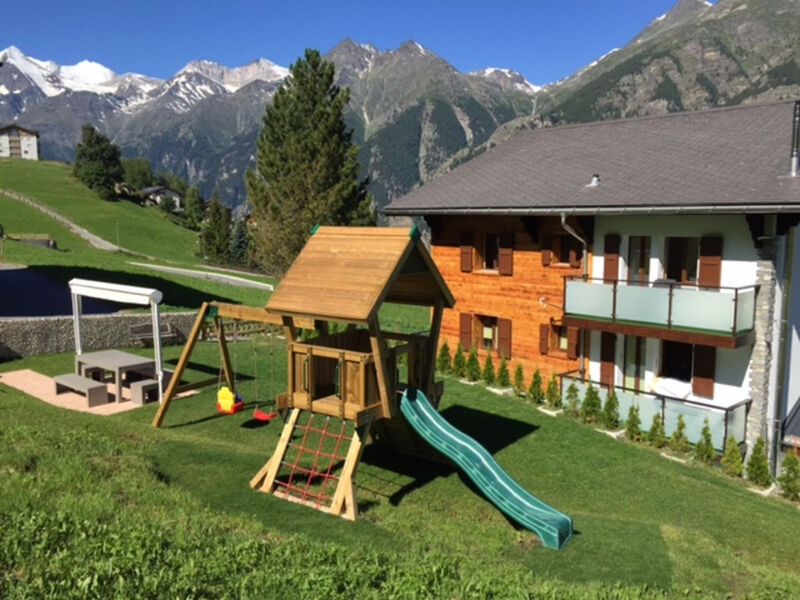 Lunic, AZapartments.ch, B&B, (Grächen), 1057