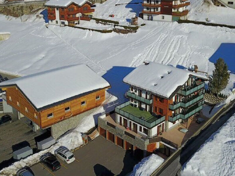 Lunic, AZapartments.ch, B&B, (Grächen), 1057